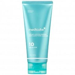 Очищающая пенка с азелаиновой кислотой Medicube Azelaic Acid Niacinamide Deep Clean Foam 120 мл